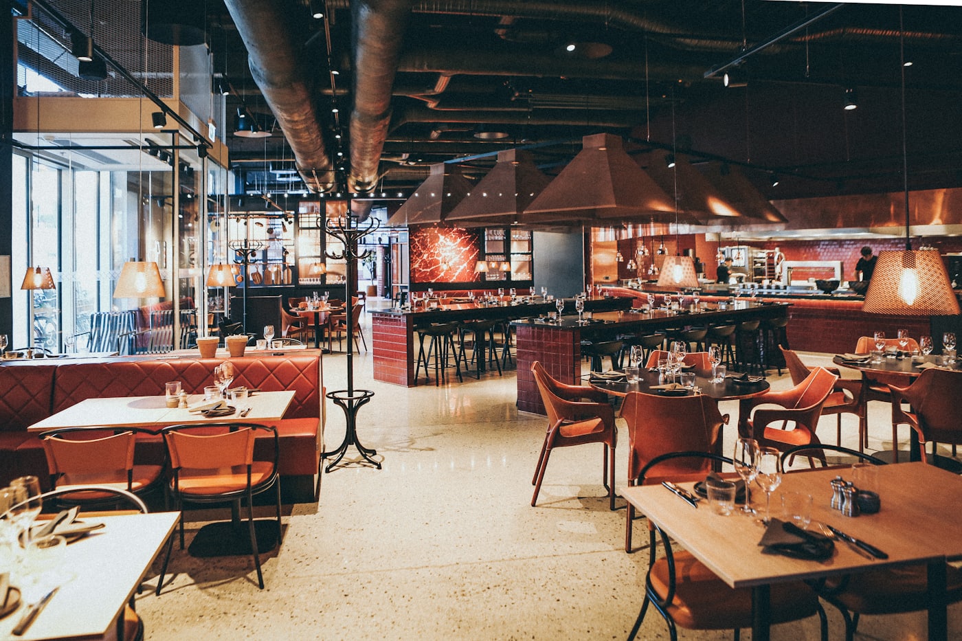 A busy restaurant dining room